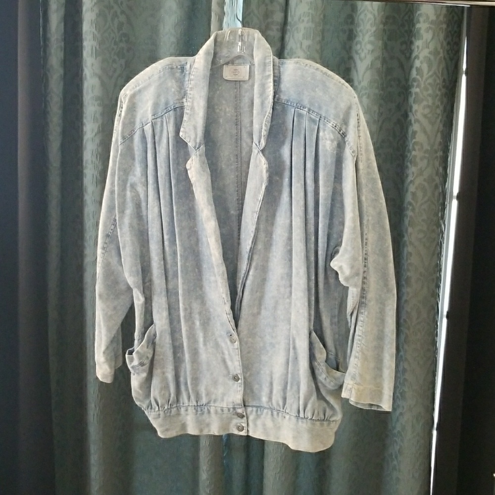 Vintage Denim Jacket, shoulder pads can be removed